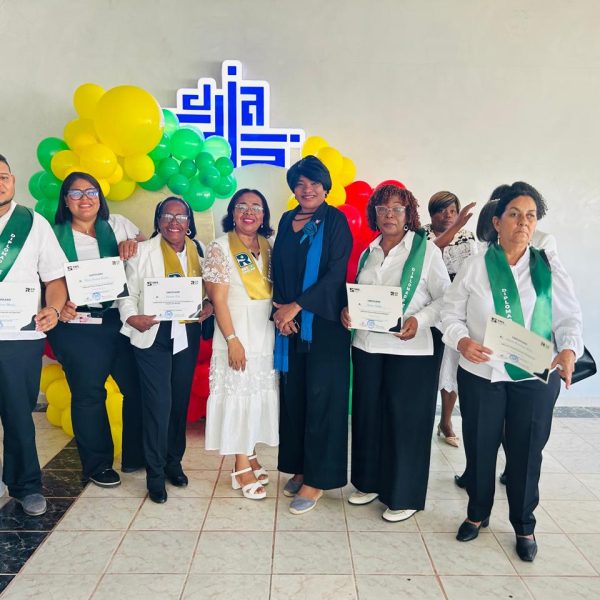 Hospital Municipal Dr. Sigifredo Alba Dom&iacute;nguez felicita a profesionales de Enfermer&iacute;a por culminar diplomado de formaci&oacute;n especializada