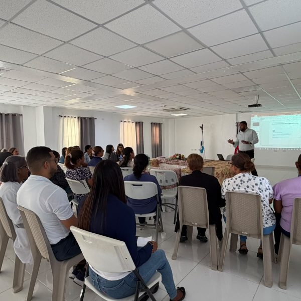 HOSPITAL MUNICIPAL DR. SIGIFREDO ALBA DOM&Iacute;NGUEZ FORTALECE LOS CONOCIMIENTOS DE SU PERSONAL SOBRE LOS DERECHOS CIUDADANOS.